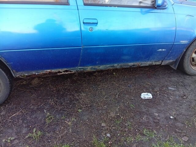 Синій Опель Кадет, об'ємом двигуна 0 л та пробігом 170 тис. км за 402 $, фото 2 на Automoto.ua