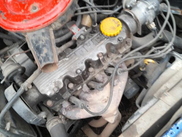 Синий Опель Кадет, объемом двигателя 9 л и пробегом 300 тыс. км за 600 $, фото 4 на Automoto.ua