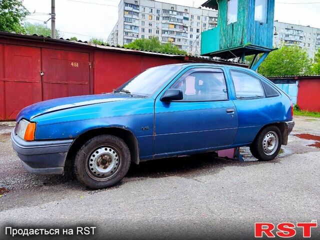 Синий Опель Кадет, объемом двигателя 1.3 л и пробегом 310 тыс. км за 449 $, фото 1 на Automoto.ua