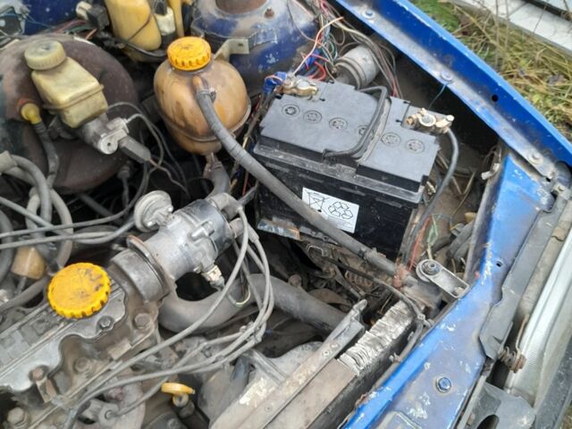 Синий Опель Кадет, объемом двигателя 9 л и пробегом 300 тыс. км за 600 $, фото 3 на Automoto.ua