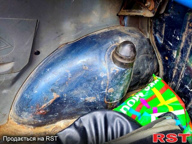 Синий Опель Кадет, объемом двигателя 1.3 л и пробегом 310 тыс. км за 449 $, фото 7 на Automoto.ua