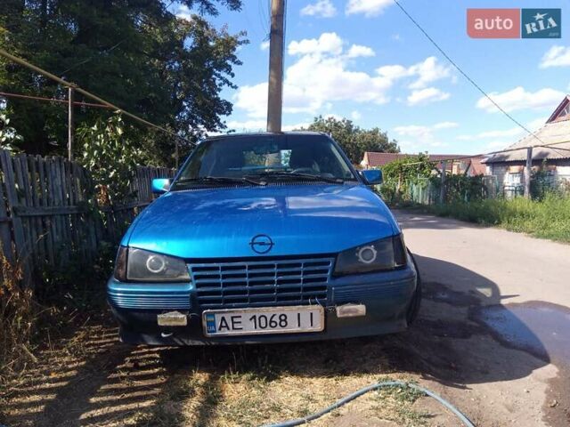 Синій Опель Кадет, об'ємом двигуна 1.6 л та пробігом 440 тис. км за 1500 $, фото 1 на Automoto.ua