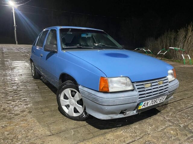 Синий Опель Кадет, объемом двигателя 1.4 л и пробегом 300 тыс. км за 700 $, фото 1 на Automoto.ua