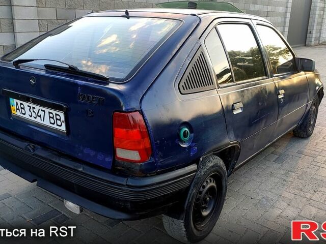 Синий Опель Кадет, объемом двигателя 1.3 л и пробегом 100 тыс. км за 650 $, фото 2 на Automoto.ua