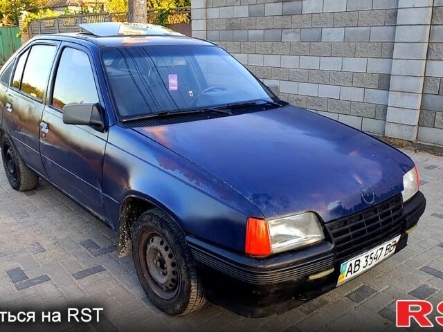 Синий Опель Кадет, объемом двигателя 1.3 л и пробегом 100 тыс. км за 650 $, фото 3 на Automoto.ua