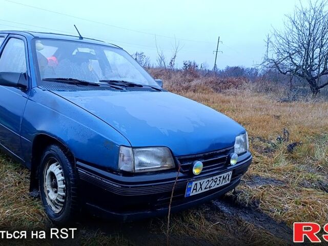 Синий Опель Кадет, объемом двигателя 1.8 л и пробегом 150 тыс. км за 750 $, фото 2 на Automoto.ua