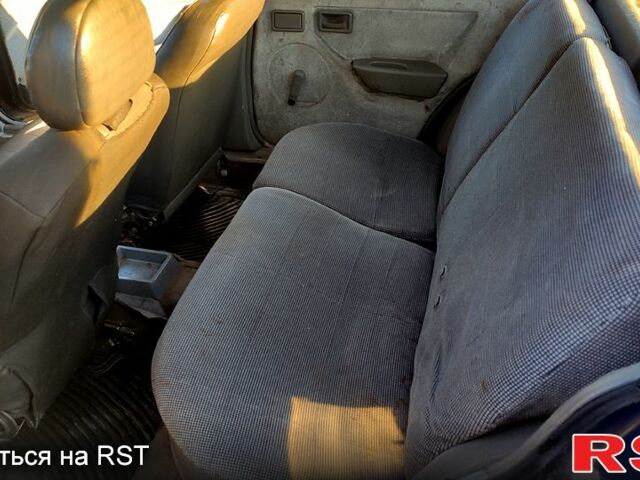 Синий Опель Кадет, объемом двигателя 1.3 л и пробегом 100 тыс. км за 650 $, фото 7 на Automoto.ua