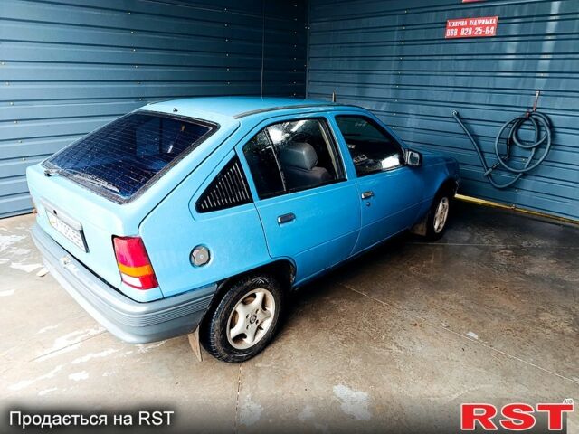 Синий Опель Кадет, объемом двигателя 1.4 л и пробегом 100 тыс. км за 600 $, фото 5 на Automoto.ua