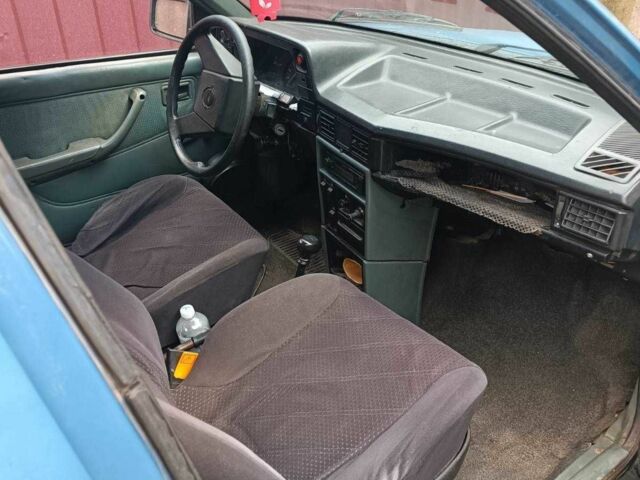 Синий Опель Кадет, объемом двигателя 1.3 л и пробегом 100 тыс. км за 700 $, фото 2 на Automoto.ua