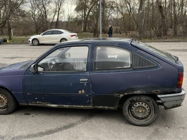 Синий Опель Кадет, объемом двигателя 1.6 л и пробегом 160 тыс. км за 600 $, фото 6 на Automoto.ua