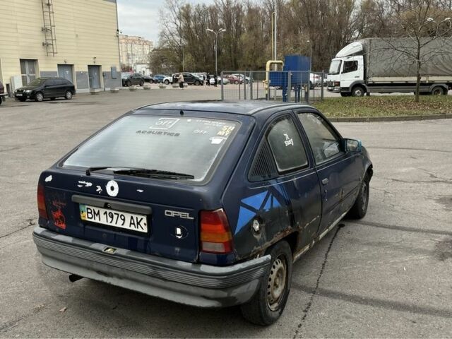 Синий Опель Кадет, объемом двигателя 1.6 л и пробегом 160 тыс. км за 600 $, фото 4 на Automoto.ua