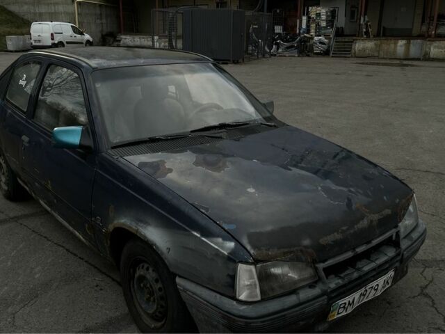 Синий Опель Кадет, объемом двигателя 1.6 л и пробегом 160 тыс. км за 600 $, фото 2 на Automoto.ua