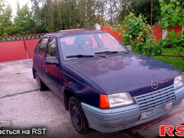 Синий Опель Кадет, объемом двигателя 1.6 л и пробегом 400 тыс. км за 1100 $, фото 1 на Automoto.ua