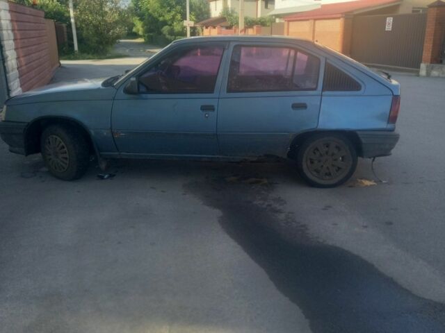 Синий Опель Кадет, объемом двигателя 1 л и пробегом 400 тыс. км за 750 $, фото 1 на Automoto.ua