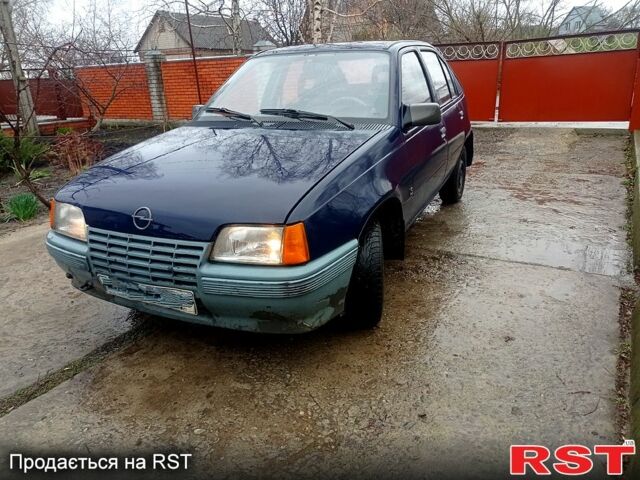 Синий Опель Кадет, объемом двигателя 16 л и пробегом 200 тыс. км за 1100 $, фото 2 на Automoto.ua