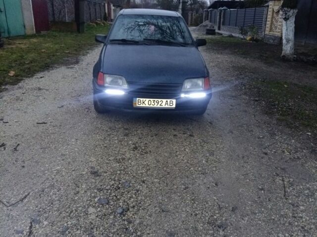 Синий Опель Кадет, объемом двигателя 1 л и пробегом 600 тыс. км за 400 $, фото 2 на Automoto.ua