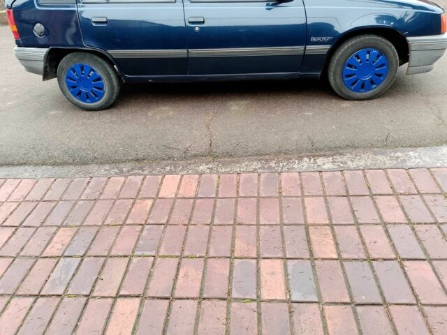 Опель Кадет 1991 в Черновцах на Automoto.ua Синий Опель Кадет, объемом двигателя 1.6 л и пробегом 100 тыс. км за 2200 $, фото 10 на Automoto.ua