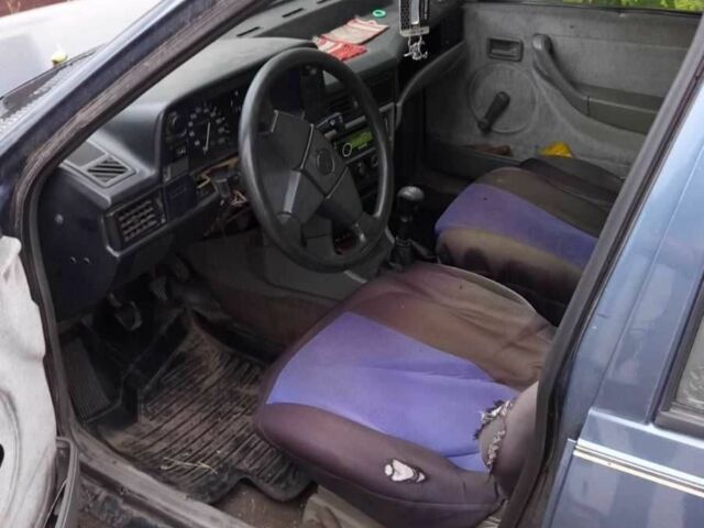 Синий Опель Кадет, объемом двигателя 1.3 л и пробегом 73 тыс. км за 550 $, фото 2 на Automoto.ua