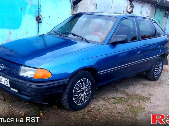 Синий Опель Кадет, объемом двигателя 1.4 л и пробегом 150 тыс. км за 1350 $, фото 1 на Automoto.ua