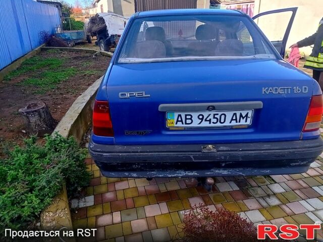 Синий Опель Кадет, объемом двигателя 1.6 л и пробегом 0 тыс. км за 750 $, фото 1 на Automoto.ua