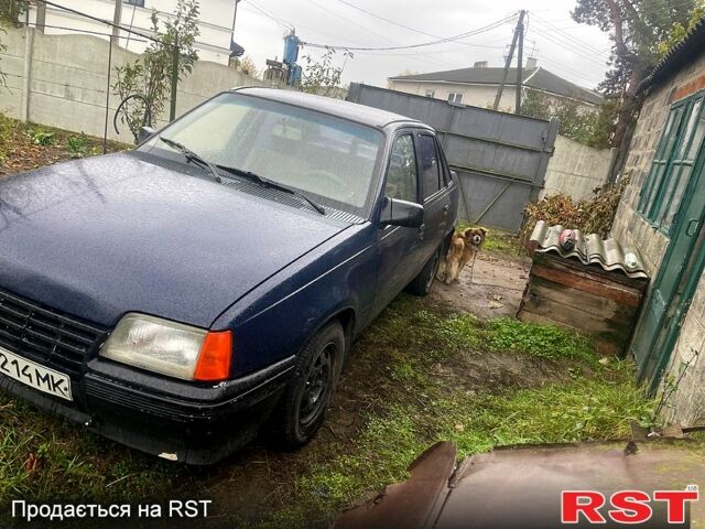 Синий Опель Кадет, объемом двигателя 1.3 л и пробегом 300 тыс. км за 1000 $, фото 1 на Automoto.ua