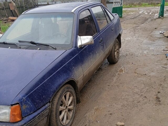 Синий Опель Кадет, объемом двигателя 1 л и пробегом 2 тыс. км за 750 $, фото 2 на Automoto.ua