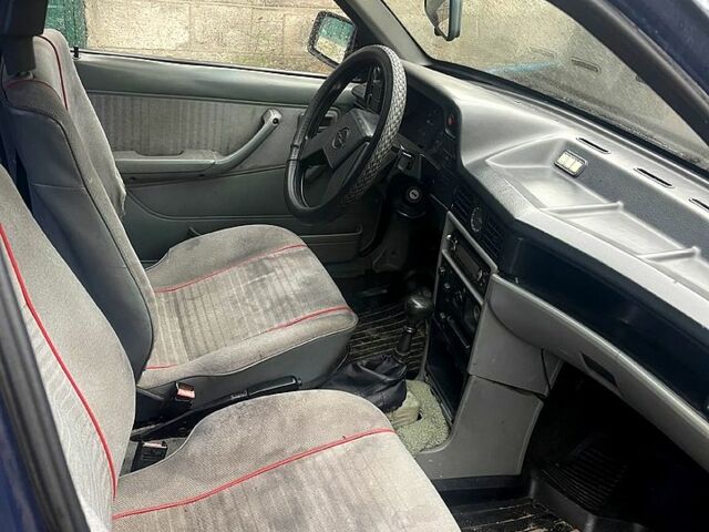 Синий Опель Кадет, объемом двигателя 1.3 л и пробегом 300 тыс. км за 1000 $, фото 8 на Automoto.ua