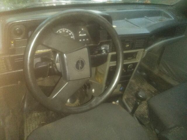 Синий Опель Кадет, объемом двигателя 1.3 л и пробегом 11 тыс. км за 600 $, фото 5 на Automoto.ua