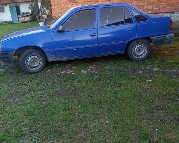 Синій Опель Кадет, об'ємом двигуна 1.3 л та пробігом 1 тис. км за 300 $, фото 2 на Automoto.ua