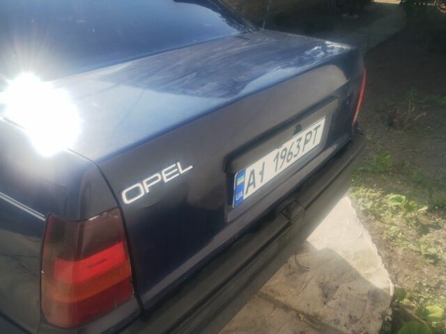 Синий Опель Кадет, объемом двигателя 1.3 л и пробегом 300 тыс. км за 800 $, фото 3 на Automoto.ua
