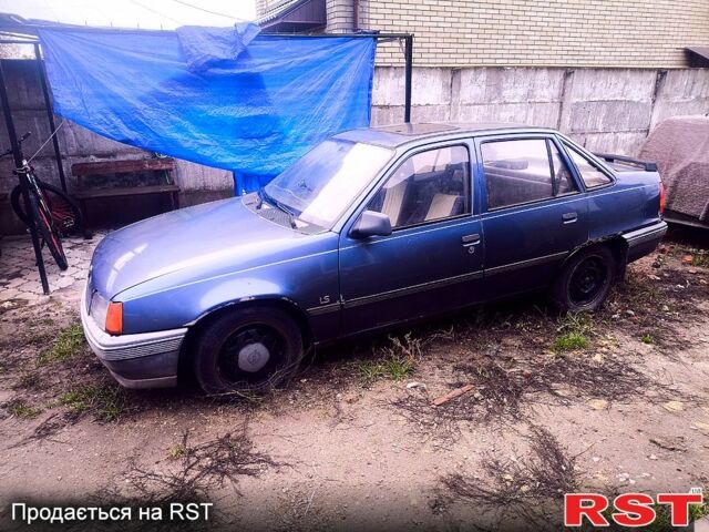 Синий Опель Кадет, объемом двигателя 1.3 л и пробегом 0 тыс. км за 590 $, фото 4 на Automoto.ua