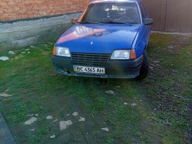 Синий Опель Кадет, объемом двигателя 1 л и пробегом 412 тыс. км за 300 $, фото 2 на Automoto.ua