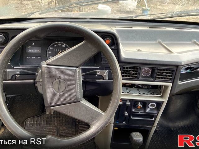 Синий Опель Кадет, объемом двигателя 1.3 л и пробегом 68 тыс. км за 800 $, фото 6 на Automoto.ua