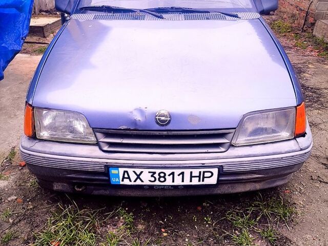 Синий Опель Кадет, объемом двигателя 1.3 л и пробегом 0 тыс. км за 590 $, фото 5 на Automoto.ua