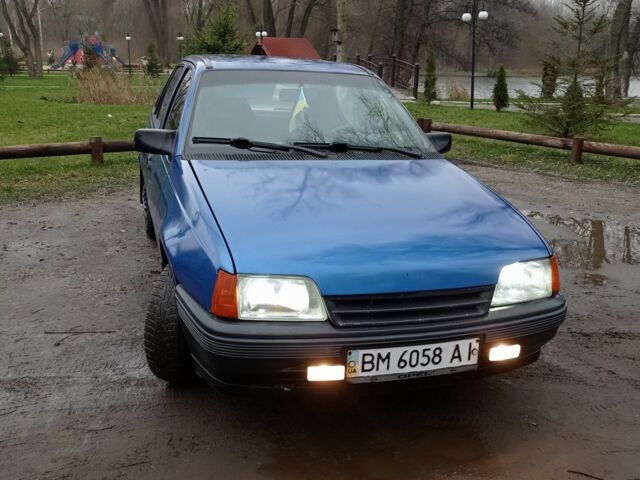 Синий Опель Кадет, объемом двигателя 0 л и пробегом 585 тыс. км за 1300 $, фото 2 на Automoto.ua