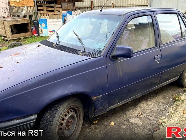Синий Опель Кадет, объемом двигателя 1.3 л и пробегом 68 тыс. км за 800 $, фото 1 на Automoto.ua