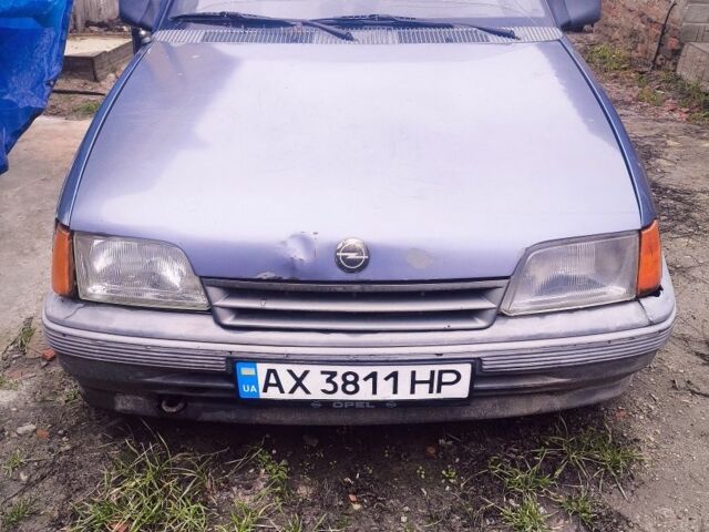 Синий Опель Кадет, объемом двигателя 1.3 л и пробегом 900 тыс. км за 592 $, фото 6 на Automoto.ua