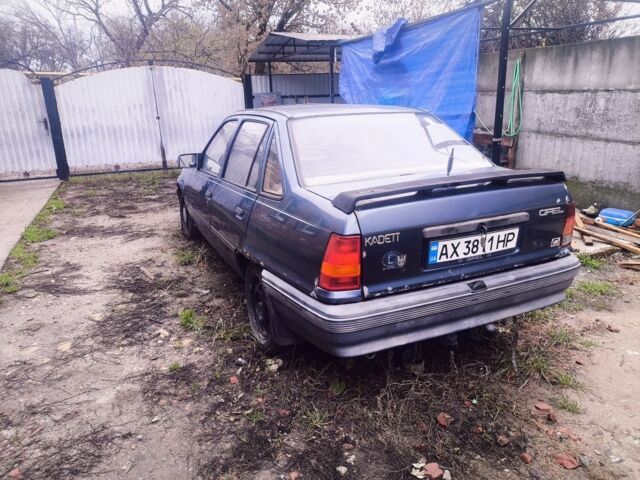 Синий Опель Кадет, объемом двигателя 1.3 л и пробегом 900 тыс. км за 592 $, фото 4 на Automoto.ua