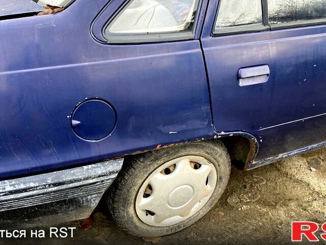 Синий Опель Кадет, объемом двигателя 1.3 л и пробегом 68 тыс. км за 800 $, фото 4 на Automoto.ua