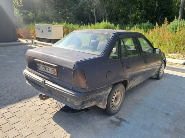 Синий Опель Кадет, объемом двигателя 1.8 л и пробегом 83 тыс. км за 500 $, фото 1 на Automoto.ua