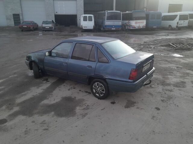 Синий Опель Кадет, объемом двигателя 0 л и пробегом 320 тыс. км за 600 $, фото 6 на Automoto.ua