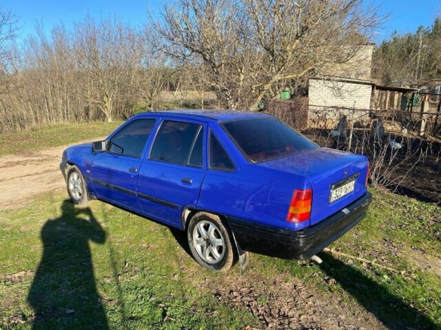 Синий Опель Кадет, объемом двигателя 0 л и пробегом 258 тыс. км за 1200 $, фото 2 на Automoto.ua