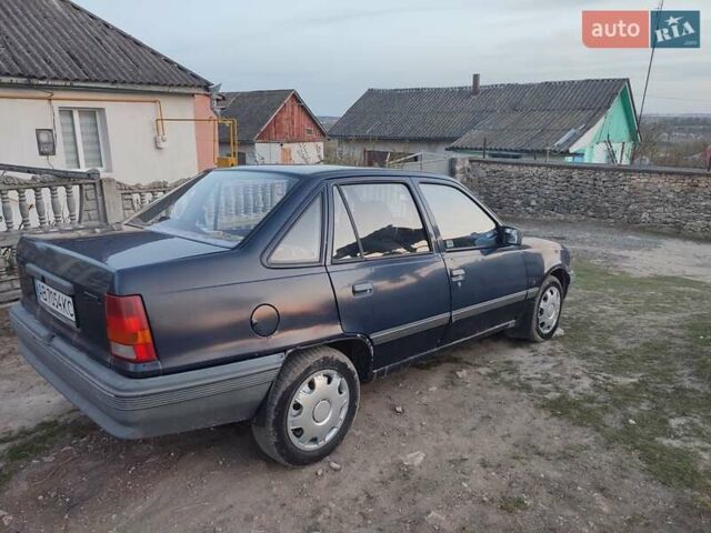 Синий Опель Кадет, объемом двигателя 1.39 л и пробегом 150 тыс. км за 900 $, фото 11 на Automoto.ua