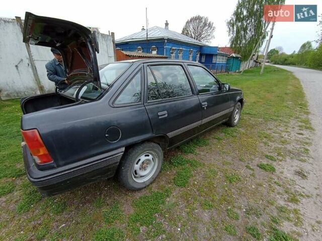 Синий Опель Кадет, объемом двигателя 1.6 л и пробегом 90 тыс. км за 1300 $, фото 3 на Automoto.ua