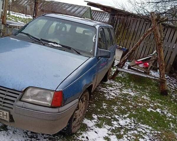 Синий Опель Кадет, объемом двигателя 1.6 л и пробегом 30 тыс. км за 600 $, фото 3 на Automoto.ua