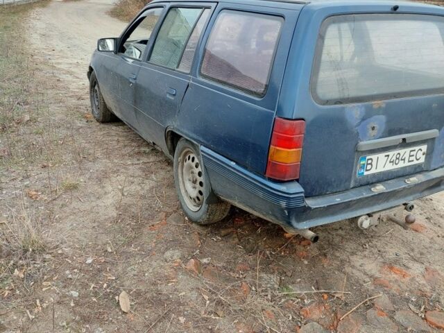 Синій Опель Кадет, об'ємом двигуна 1.3 л та пробігом 900 тис. км за 600 $, фото 6 на Automoto.ua