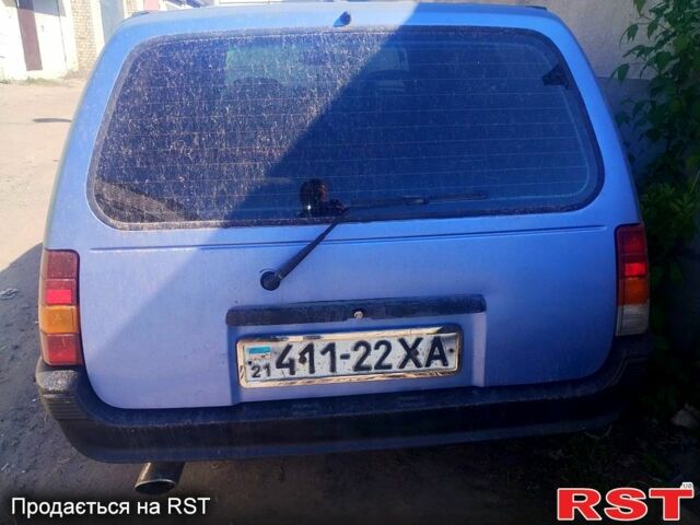 Синий Опель Кадет, объемом двигателя 14 л и пробегом 250 тыс. км за 1200 $, фото 4 на Automoto.ua