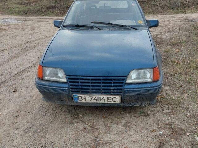 Синій Опель Кадет, об'ємом двигуна 1.3 л та пробігом 900 тис. км за 600 $, фото 2 на Automoto.ua