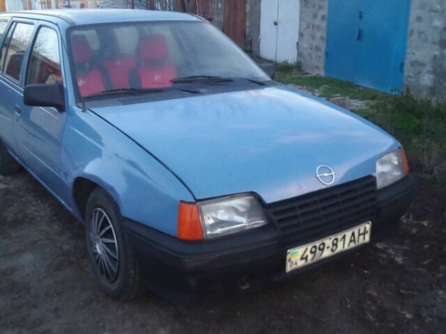 Синій Опель Кадет, об'ємом двигуна 0 л та пробігом 160 тис. км за 750 $, фото 12 на Automoto.ua
