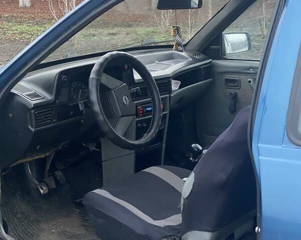 Синий Опель Кадет, объемом двигателя 1.3 л и пробегом 85 тыс. км за 900 $, фото 8 на Automoto.ua